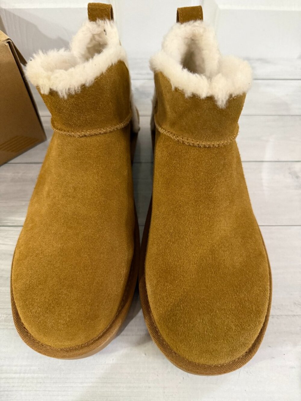 Koolaburra by UGG Koola Ultra Mini Chestnut Boots Size 10 New in Box